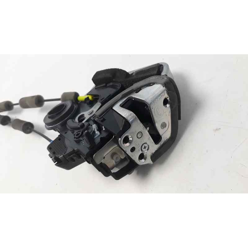 Recambio de cerradura puerta trasera derecha para lexus is200 (ds2/is2) 2.2 d-4d cat referencia OEM IAM 6905053040  