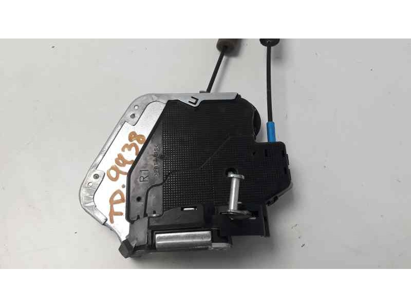 Recambio de cerradura puerta trasera derecha para lexus is200 (ds2/is2) 2.2 d-4d cat referencia OEM IAM 6905053040  