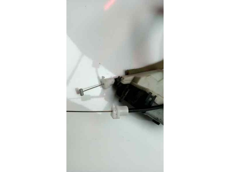 Recambio de cerradura puerta lateral izquierda para citroen berlingo cuadro club l2 referencia OEM IAM 828421  