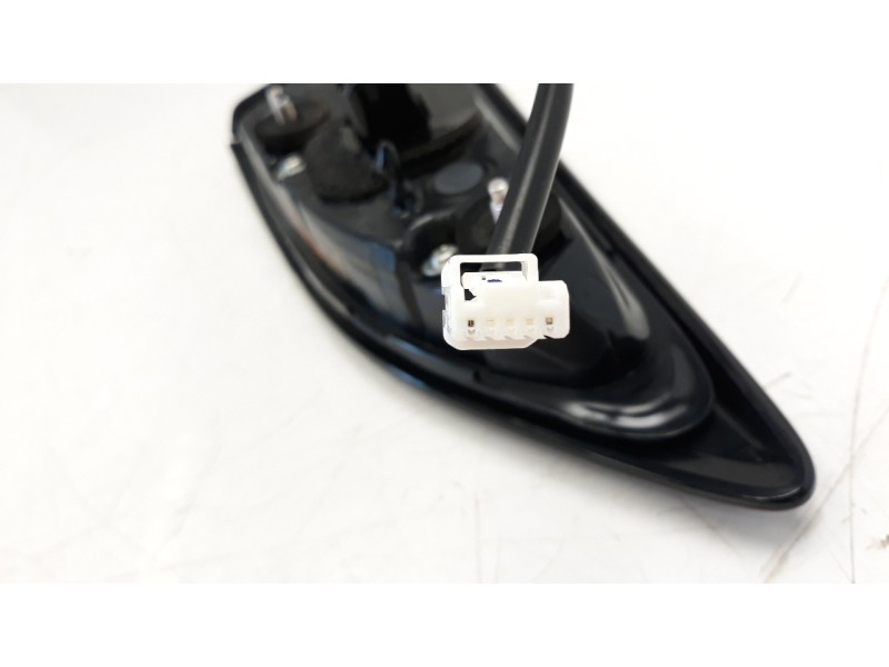 Recambio de piloto trasero derecho interior para mazda 3 berlina (bp) referencia OEM IAM BCKC513F0  