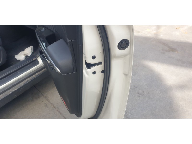 Recambio de cerradura puerta delantera derecha para ssangyong tivoli urban 4x2 referencia OEM IAM 7122035000  