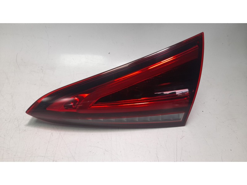 Recambio de piloto trasero derecho interior para mercedes-benz clase a berlina (bm 177) a 250 e (177.186) referencia OEM IAM 177