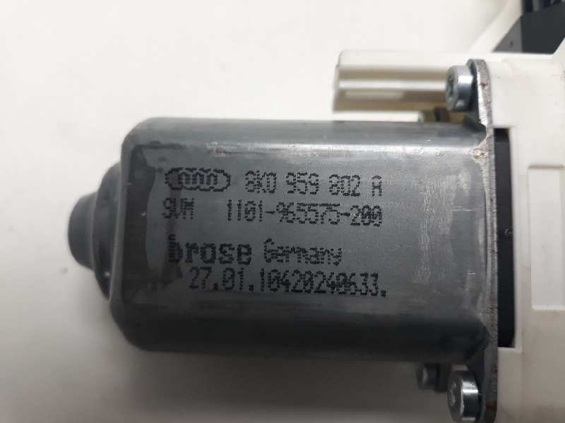 Recambio de motor elevalunas delantero derecho para audi a4 ber. (b8) e referencia OEM IAM 8K0959802A  