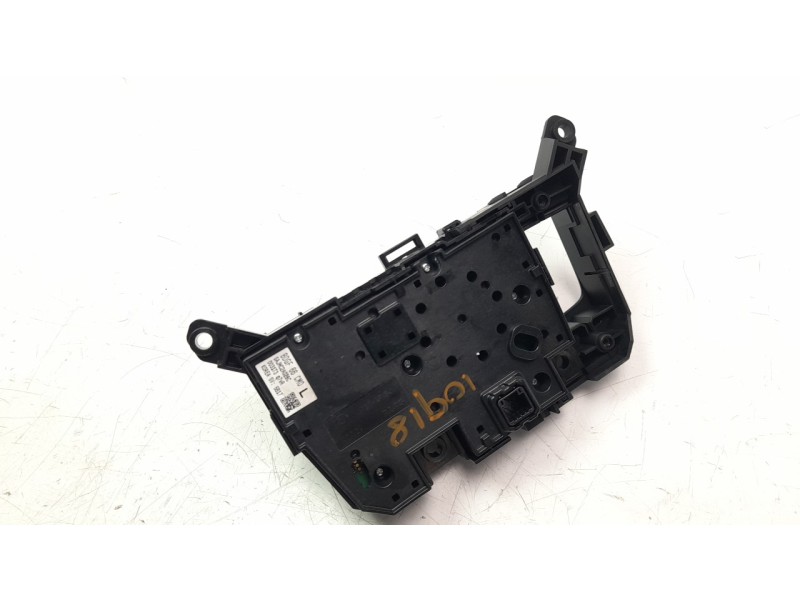 Recambio de mando multifuncion para mazda 3 berlina (bp) referencia OEM IAM BDGF66CM0L  