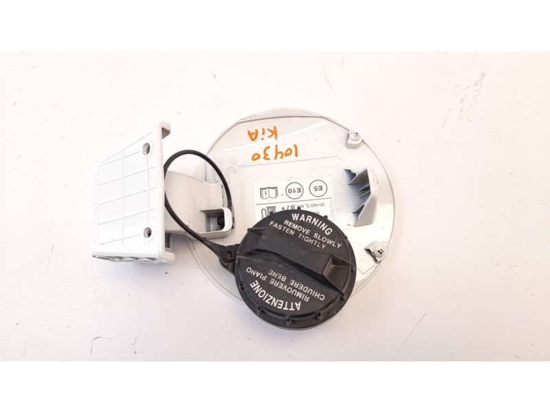 Recambio de tapa exterior combustible para kia picanto (ja) 1.0 cat referencia OEM IAM 69510G6000  