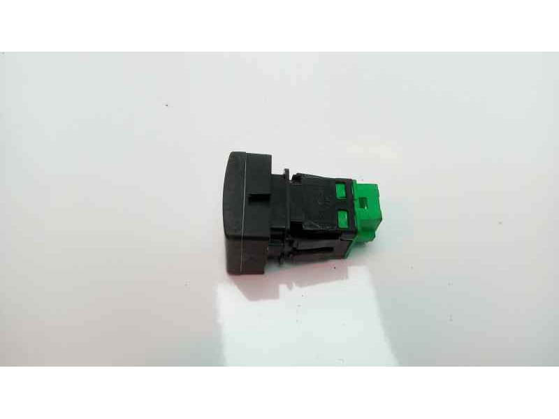 Recambio de interruptor para citroen berlingo cuadro club l2 referencia OEM IAM 96582880XT  