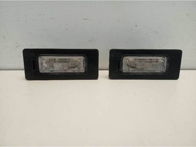 Recambio de piloto matricula para audi a4 ber. (b8) e referencia OEM IAM 8T0943021 103F02244960 AD0244350