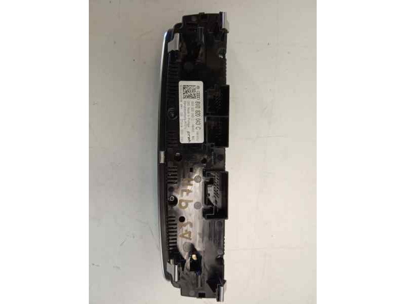 Recambio de mando climatizador para audi a3 sportback (8va) attraction referencia OEM IAM 8V0820043C  