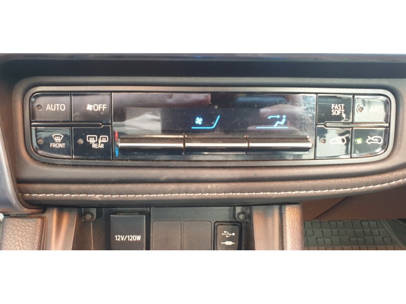 Recambio de mando climatizador para toyota auris active referencia OEM IAM 5590002C60  