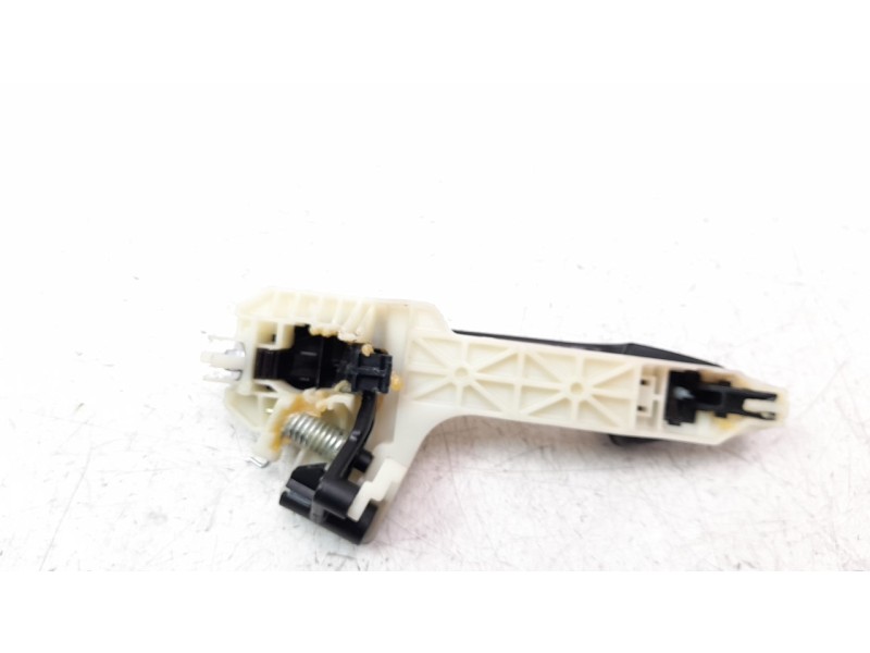 Recambio de maneta exterior trasera derecha para kia rio (yb) 1.2 cat referencia OEM IAM 82661H8000  