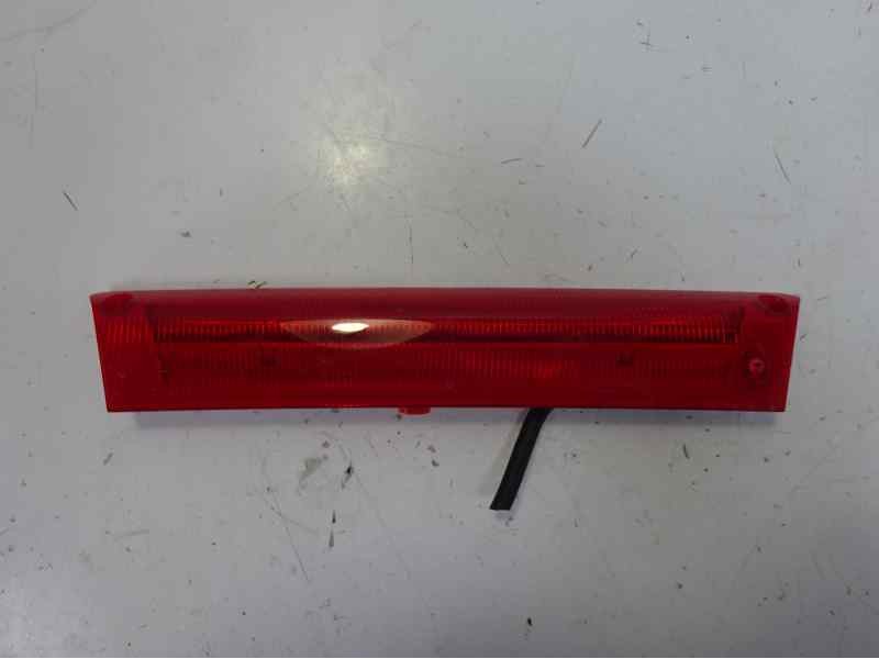 Recambio de luz central de freno para ford fiesta (cb1) referencia OEM IAM 8A6113A613AJ  