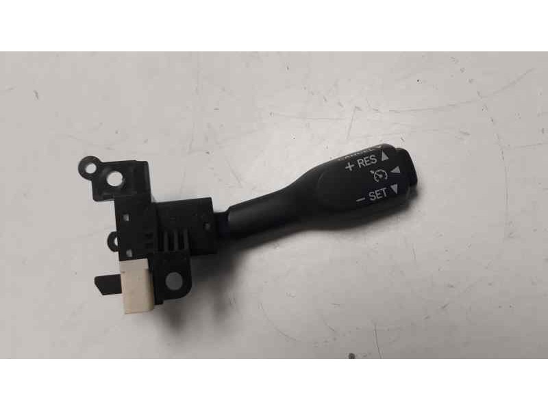 Recambio de mando volante para lexus is200 (ds2/is2) 2.2 d-4d cat referencia OEM IAM 18A174  