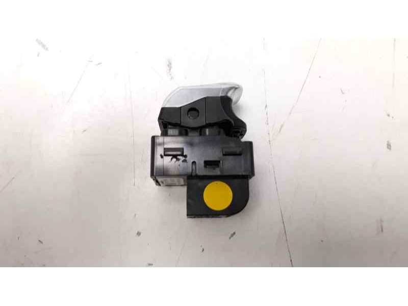 Recambio de mando elevalunas trasero izquierdo para audi a3 sportback (8va) attraction referencia OEM IAM 8V0959855A  
