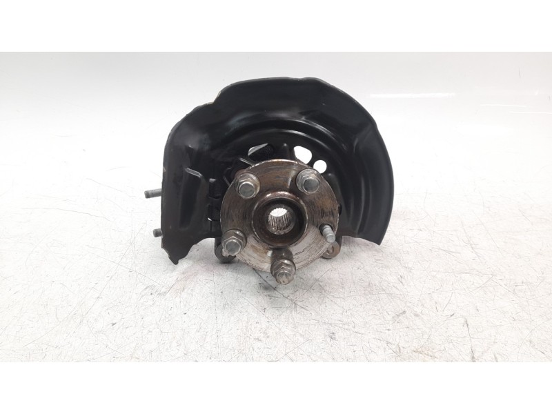 Recambio de mangueta delantera derecha para toyota auris active referencia OEM IAM 4321105090  