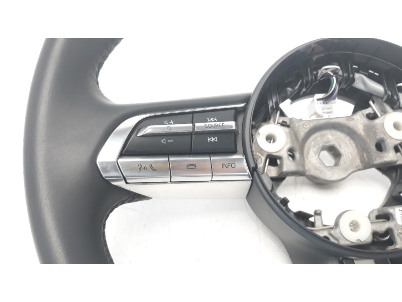 Recambio de volante para mazda 3 berlina (bp) referencia OEM IAM BCKA32982  