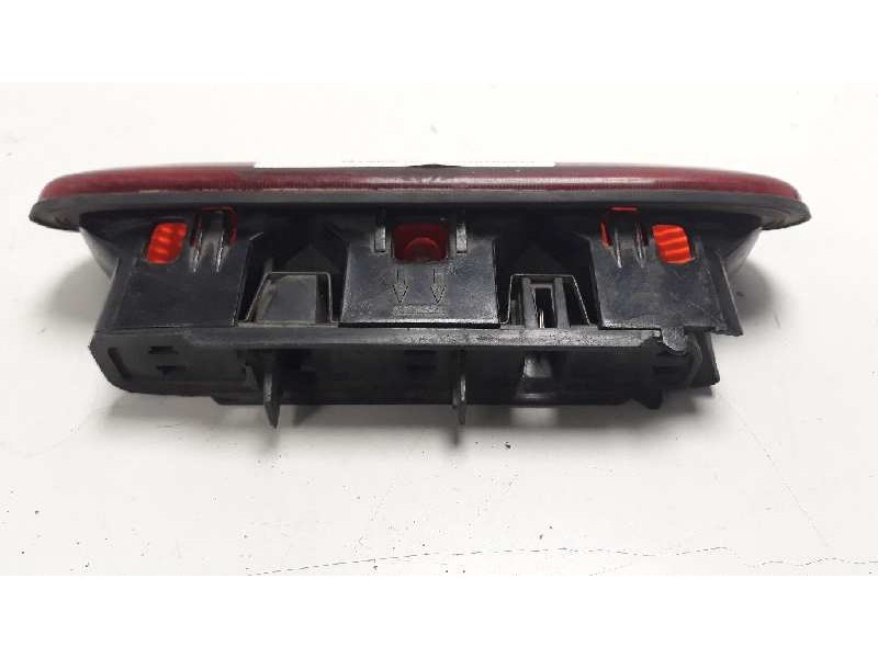 Recambio de luz central de freno para renault clio i fase i+ii (b/c57) 1.9 diesel referencia OEM IAM 7700847733  