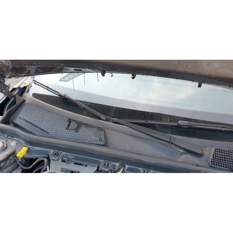 Recambio de brazo limpia delantero derecho para mercedes-benz clase a berlina (bm 177) a 250 e (177.186) referencia OEM IAM 1778