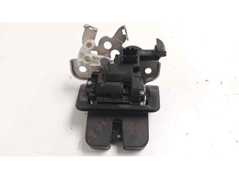 Recambio de cerradura maletero / porton para audi a3 sportback (8va) attraction referencia OEM IAM 8R0827505A  EZCAU043