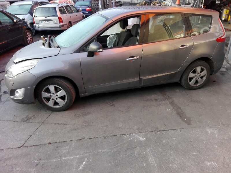 renault scenic iii del año 2009