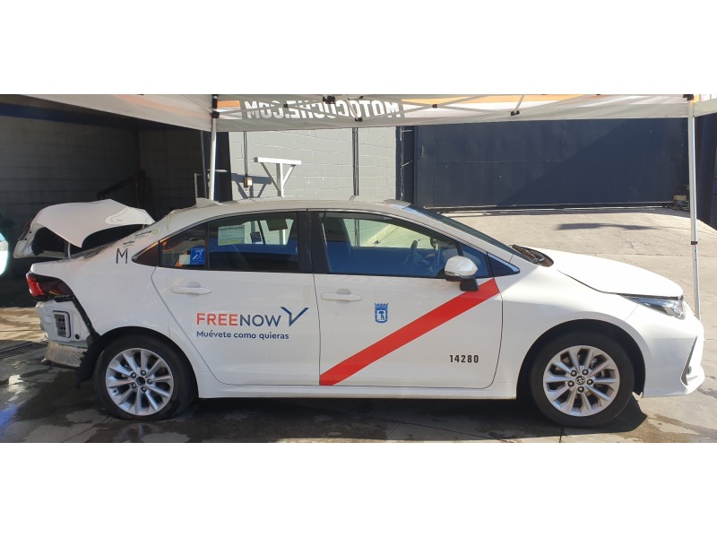 toyota corolla (e21) del año 2022