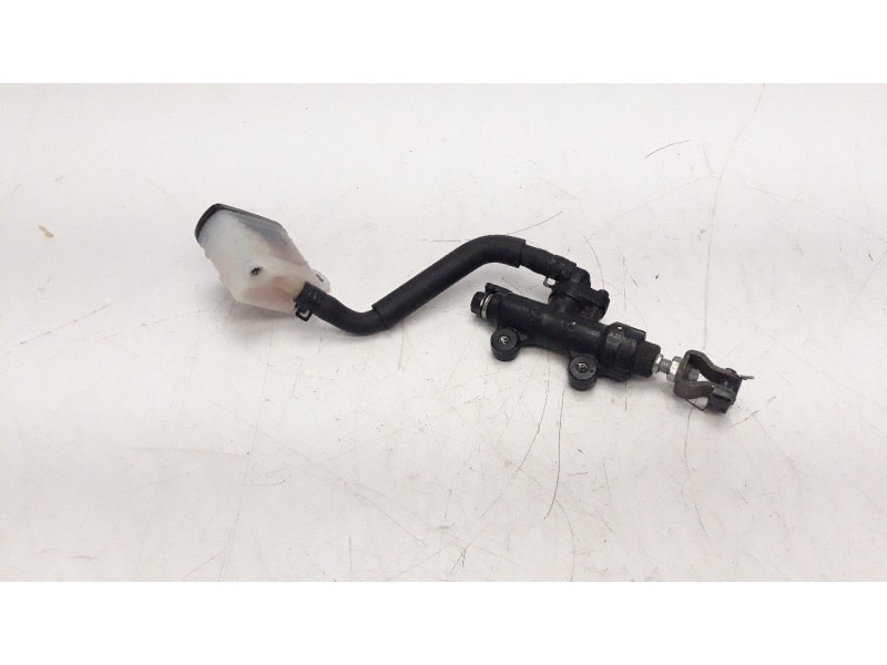 Recambio de bomba freno para honda cb 650r referencia OEM IAM 43510MKND51  