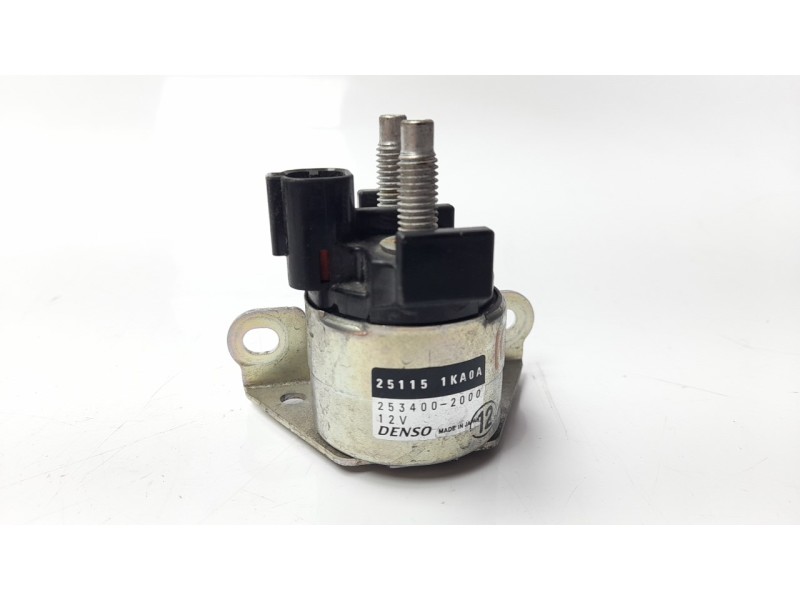 Recambio de rele para nissan juke (f15) acenta referencia OEM IAM 251151KA0A  