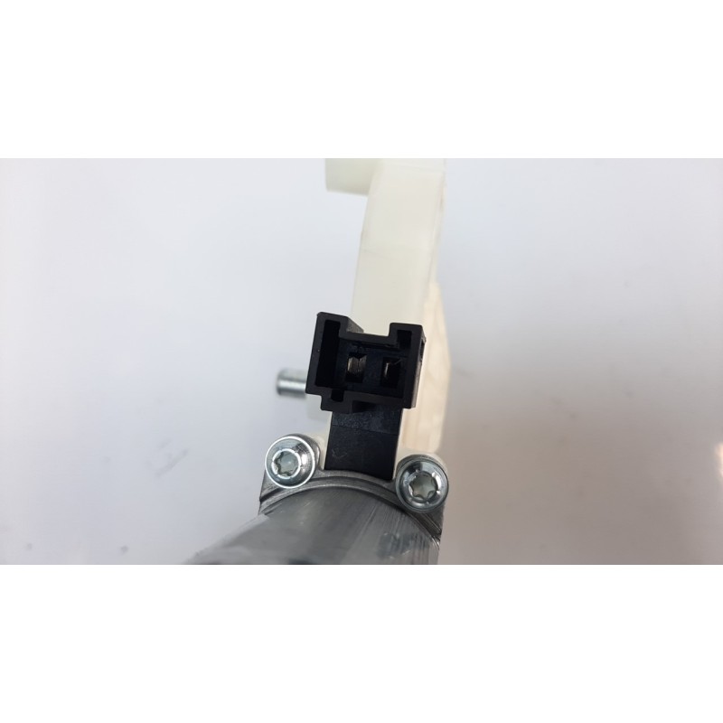 Recambio de motor elevalunas delantero izquierdo para mercedes-benz clase glb (bm 247) 1.3 cat referencia OEM IAM A0009065806  