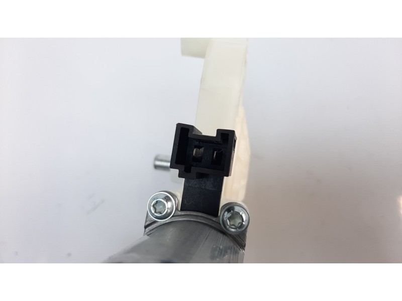 Recambio de motor elevalunas delantero izquierdo para mercedes-benz clase glb (bm 247) 1.3 cat referencia OEM IAM A0009065806  