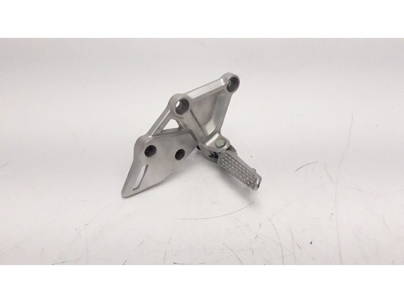 Recambio de estribo para honda cb 650r referencia OEM IAM 50600MKND50  