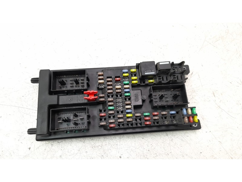 Recambio de caja reles / fusibles para land rover evoque referencia OEM IAM BJ3214F041AC  
