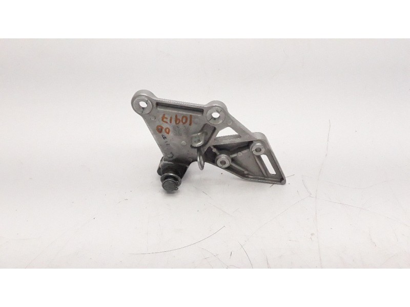 Recambio de estribo para honda cb 650r referencia OEM IAM 50600MKND50  
