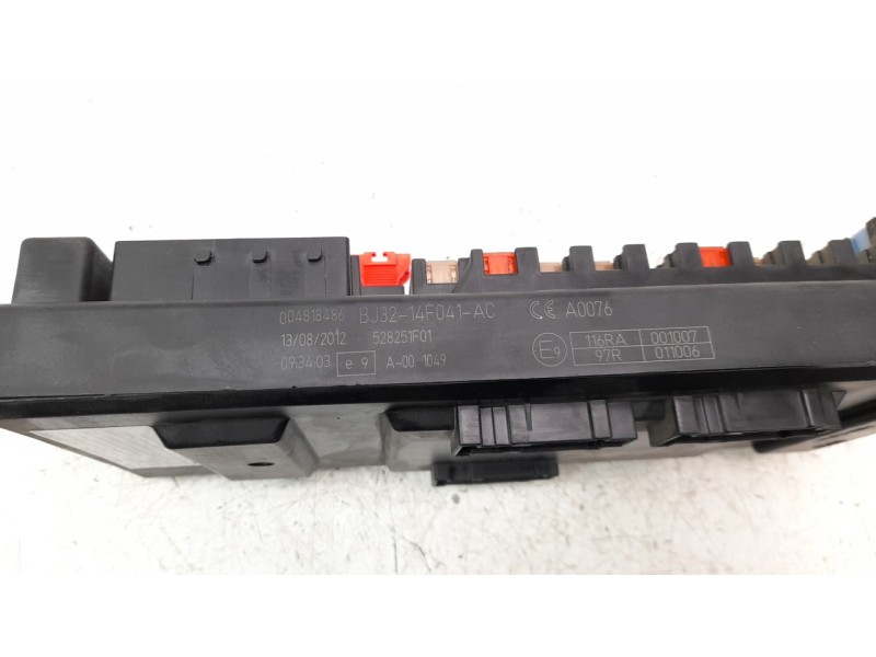 Recambio de caja reles / fusibles para land rover evoque referencia OEM IAM BJ3214F041AC  