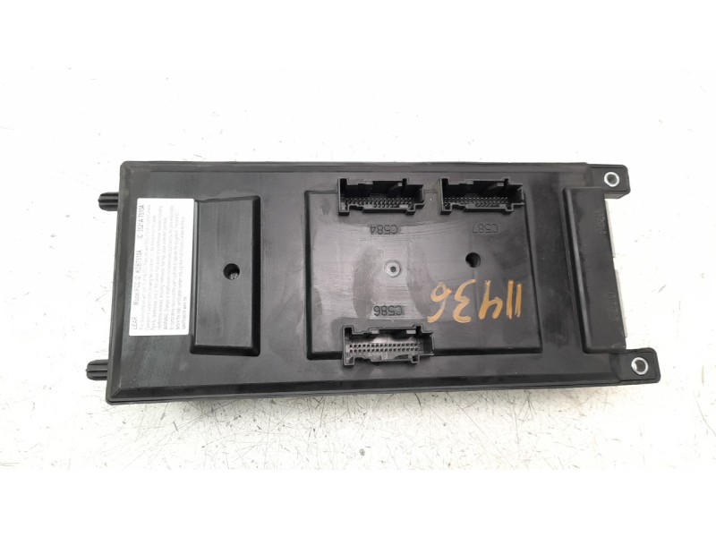 Recambio de caja reles / fusibles para land rover evoque referencia OEM IAM BJ3214F041AC  