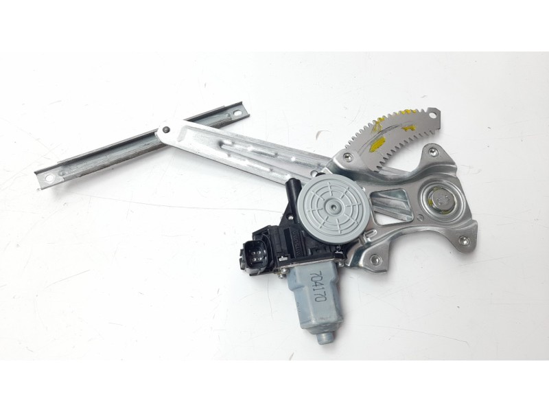 Recambio de elevalunas trasero derecho para nissan juke (f15) acenta referencia OEM IAM 827201U600 106802017 111774