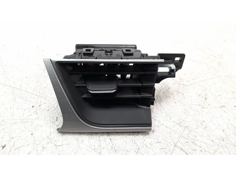 Recambio de aireador central izquierdo para renault captur ii 1.0 tce referencia OEM IAM 687501725R  
