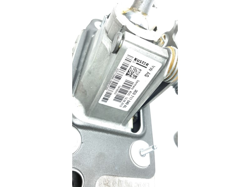 Recambio de palanca cambio para volkswagen passat lim. (362) 2.0 tdi referencia OEM IAM 3C0711049AL  