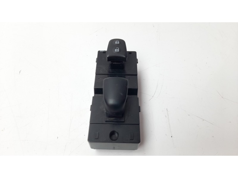 Recambio de mando elevalunas delantero derecho para nissan juke (f15) acenta referencia OEM IAM 254111KA5A IAF470017HQ EWSNS020