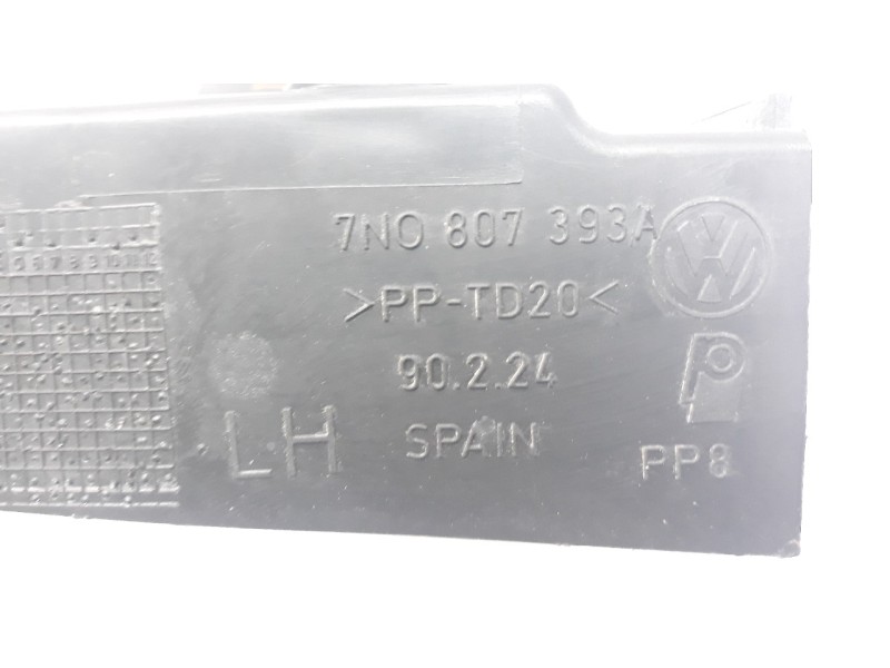 Recambio de moldura para seat alhambra (711) 1.4 16v tsi referencia OEM IAM 7NO807393A  