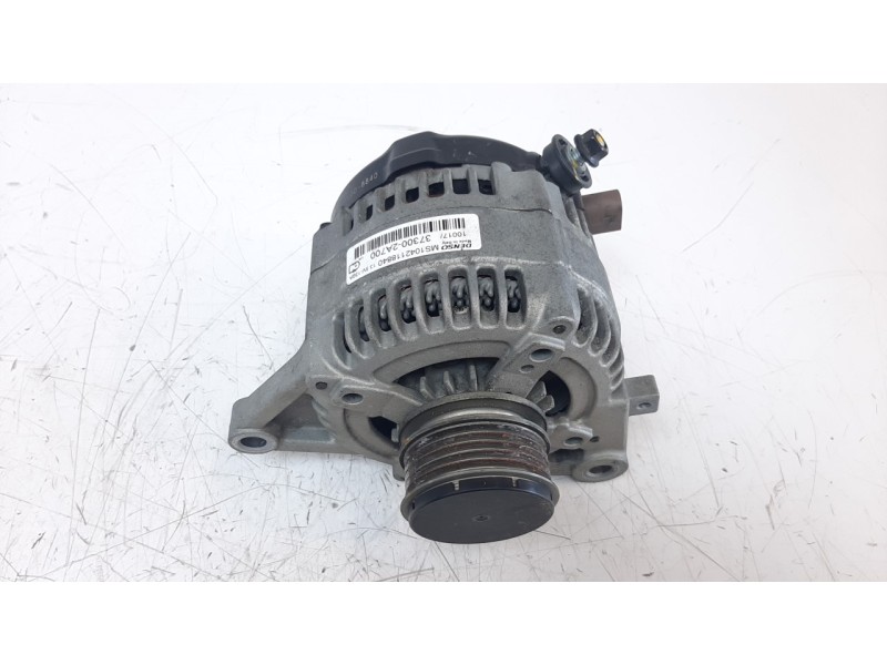 Recambio de alternador para hyundai tucson 1.7 crdi cat referencia OEM IAM 373002A700 ALF390123MD MS1042118840