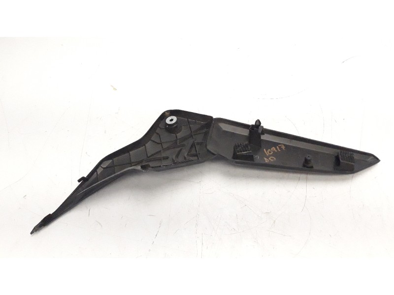 Recambio de moldura para honda cb 650r referencia OEM IAM 83500MKND50  
