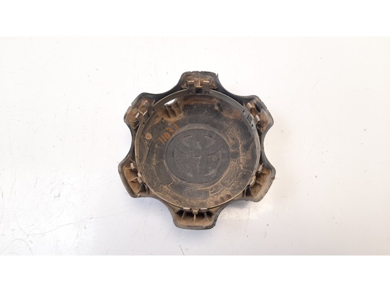 Recambio de tapacubos para toyota hilux (kun) 2.5 turbodiesel referencia OEM IAM 426030K140  