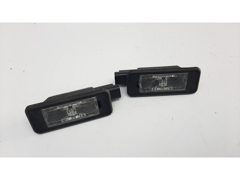 Recambio de piloto matricula para peugeot 2008 (--.2013) 1.2 12v e-thp referencia OEM IAM 9682403680  