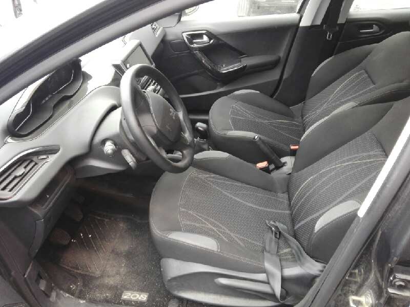 peugeot 208 del año 2014