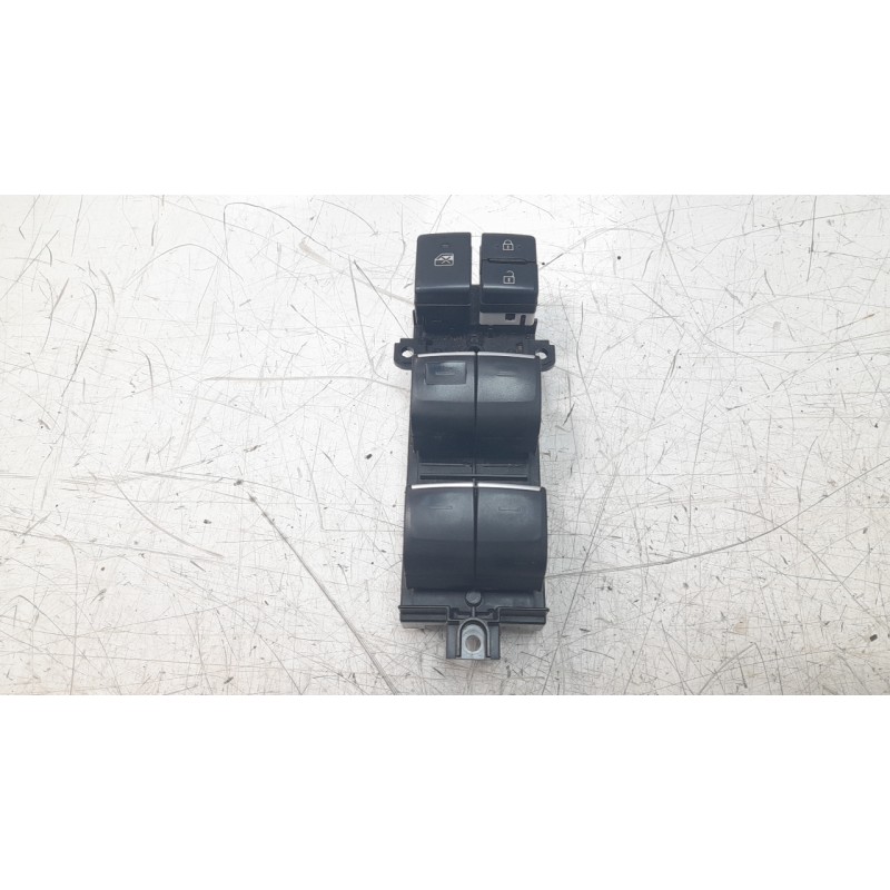 Recambio de mando elevalunas delantero izquierdo para toyota corolla (e21) hybrid style referencia OEM IAM 8404002160  
