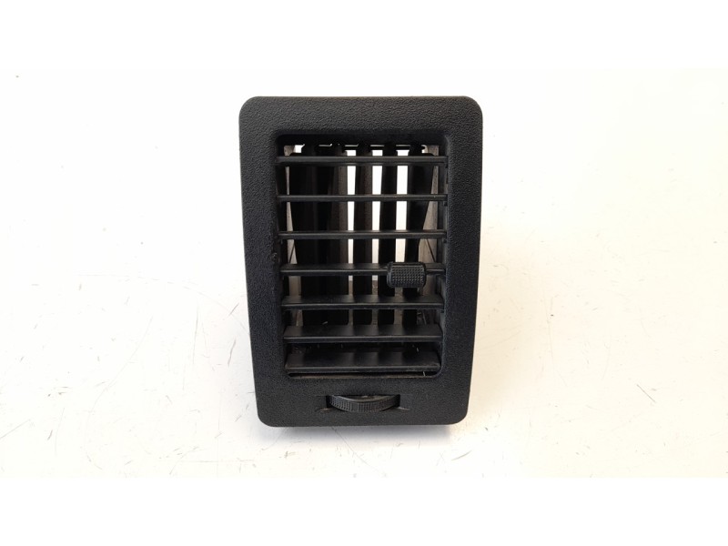 Recambio de rejilla aireadora para toyota hilux (kun) 2.5 turbodiesel referencia OEM IAM 556500K012  