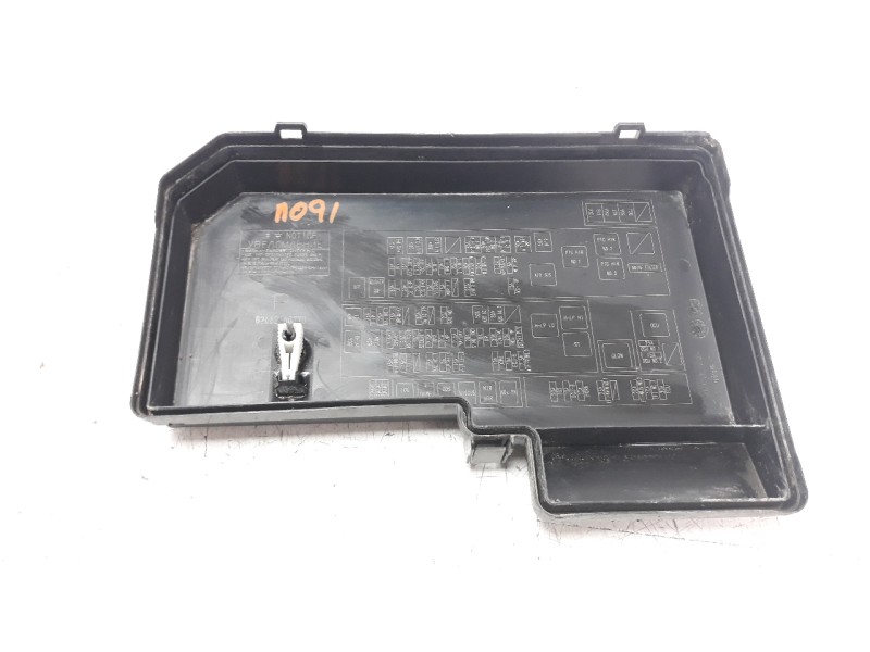 Recambio de caja reles / fusibles para toyota land cruiser (j15) 2.8 cat referencia OEM IAM 8266260770  