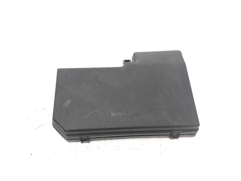 Recambio de caja reles / fusibles para toyota land cruiser (j15) 2.8 cat referencia OEM IAM 8266260770  