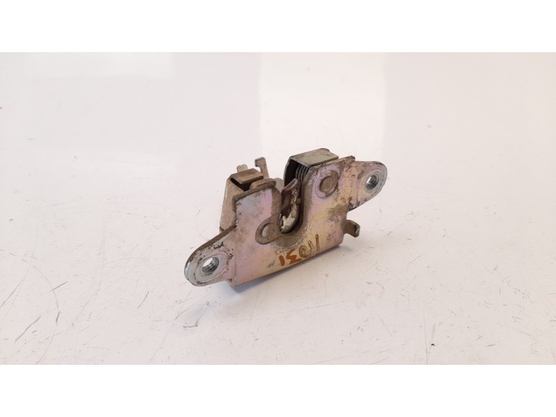 Recambio de cerradura capo para toyota hilux (kun) 2.5 turbodiesel referencia OEM IAM 535100K320  