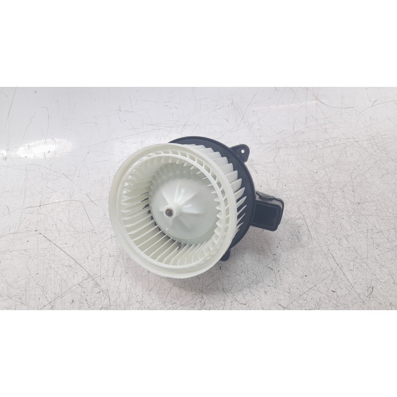 Recambio de ventilador calefaccion para ford transit custom kasten (ttu) 300 l1 trend fwd referencia OEM IAM 2688214  PZ3119846A