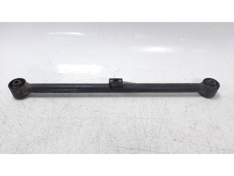 Recambio de tirante trasero izquierdo para toyota land cruiser (j15) 2.8 cat referencia OEM IAM 4872035061  